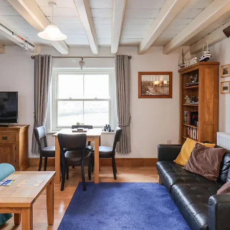 Madelines View 惠特比