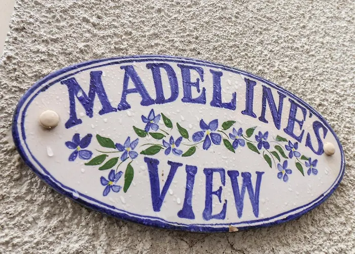 Madelines View 度假居 惠特比